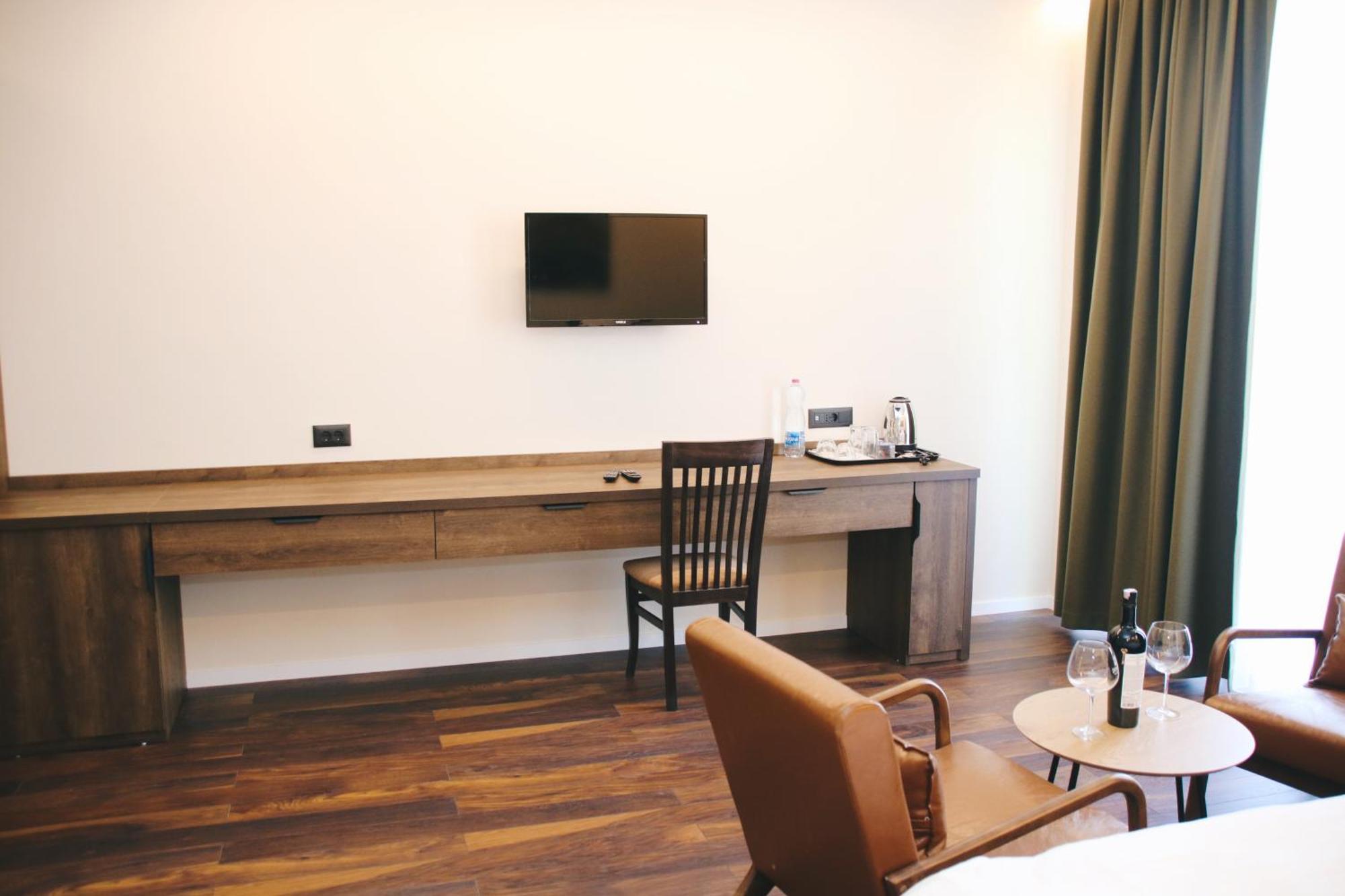 Hotel Rozafa Suhareke Экстерьер фото