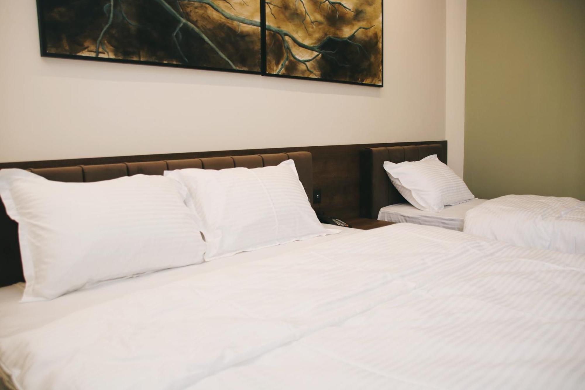 Hotel Rozafa Suhareke Экстерьер фото